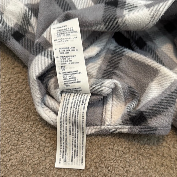 Abercrombie Kids Gray and Black Button Down Shirt - Picture 6 of 6